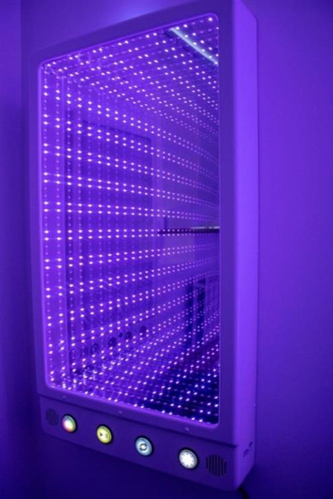 Deluxe Infinity Panel 